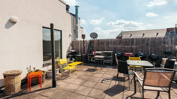 Rented by Nooklyn NYC LLC | media 41