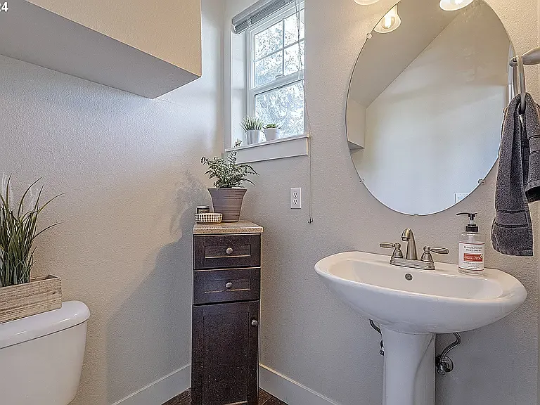 10036 N Midway Ave — Photo 16