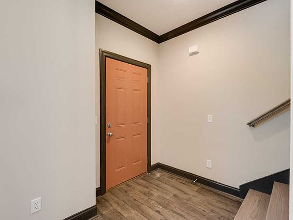 2nd image of 1064 E Elmwood Dr