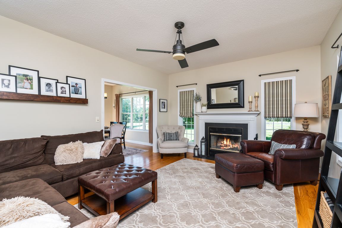 next background image