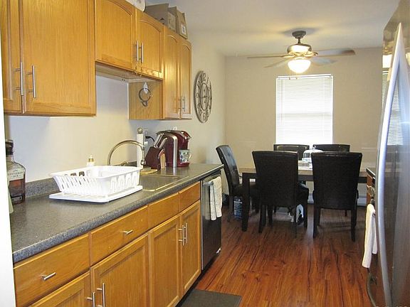 5th image of 100 Hillside Dr APT E13