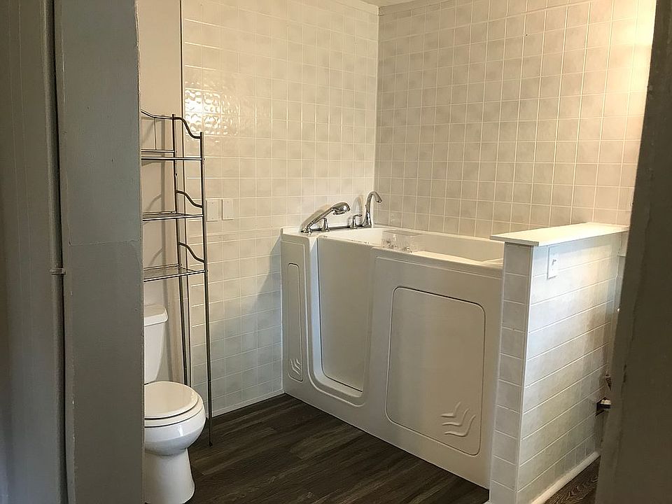 Master BA Whirlpool tub