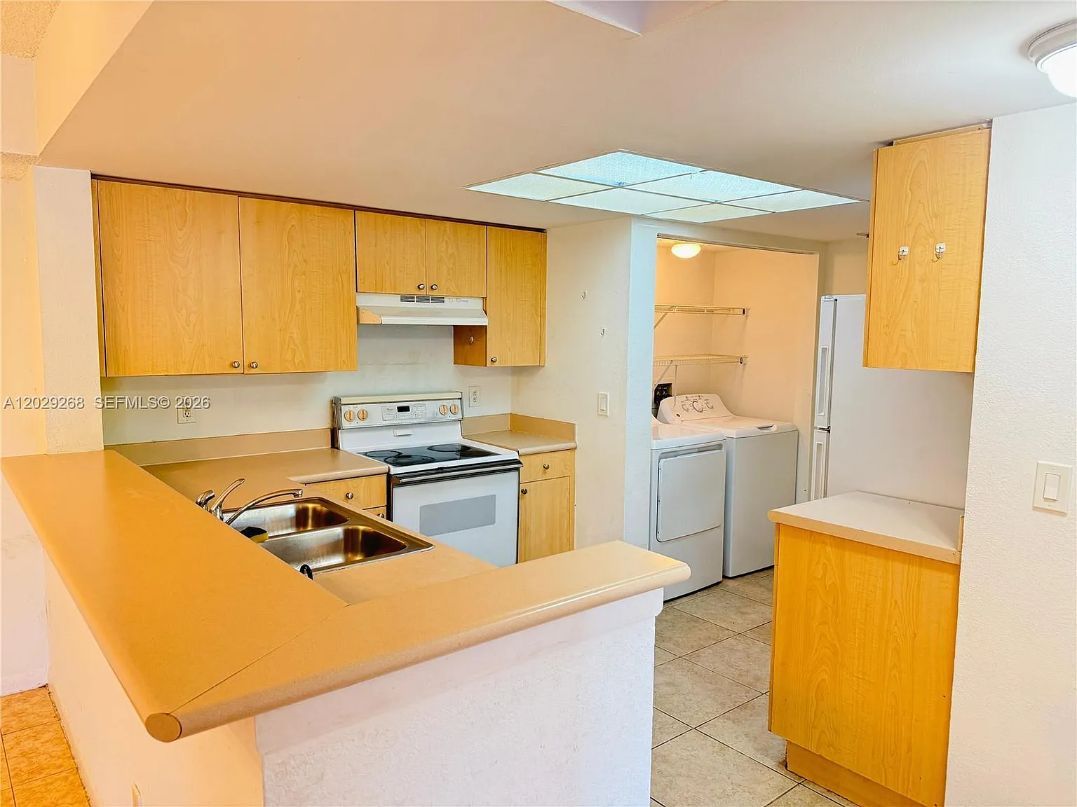 Visconti Condo — Photo 2