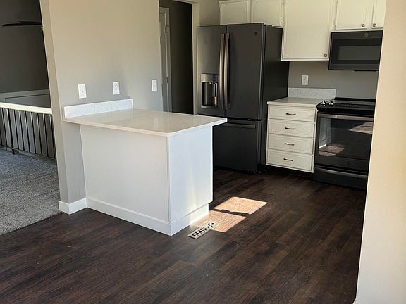 3rd image of 9101 Autumn Ln