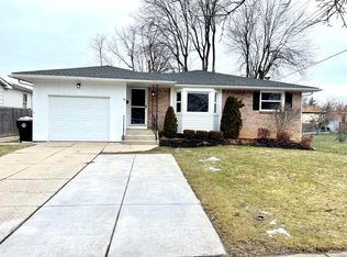30 Ronald Dr, Lancaster, NY 14086