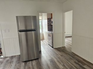 1322 Newport Ave, Pawtucket, RI 02861