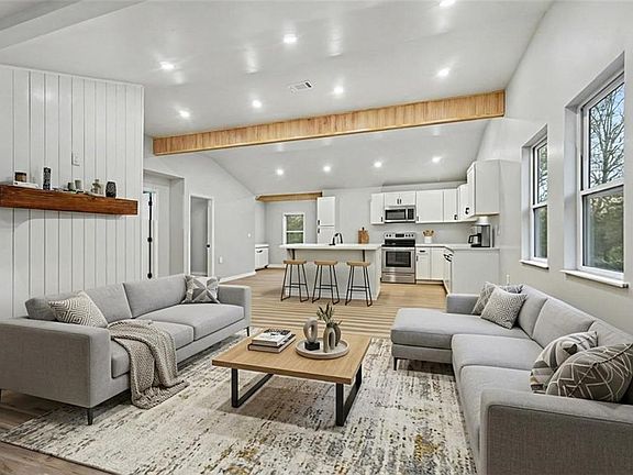 4th image of 1004 Mapp St