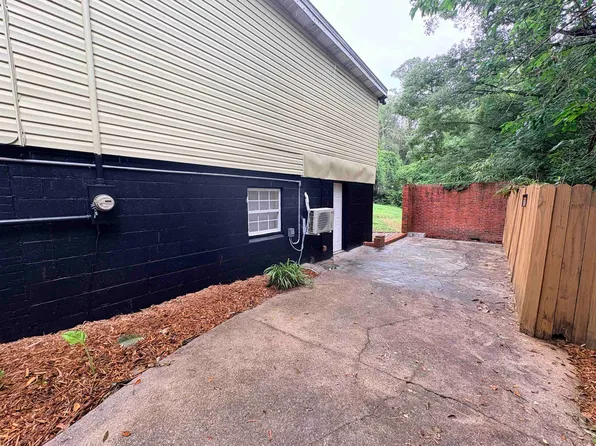 212 Barbourville Dr, Tallahassee, FL 32301
