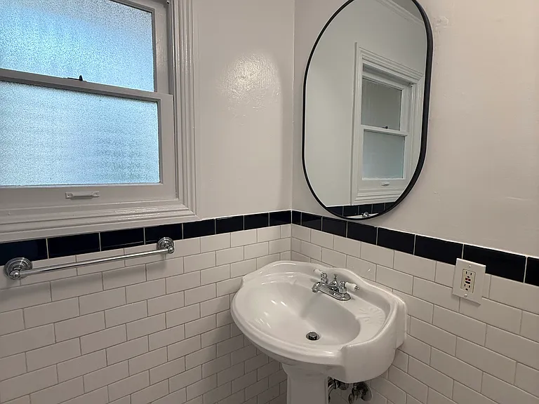 1660 Lyman Pl #2 — Photo 14
