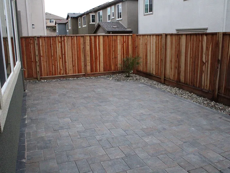 405 Mystic Ln — Photo 31