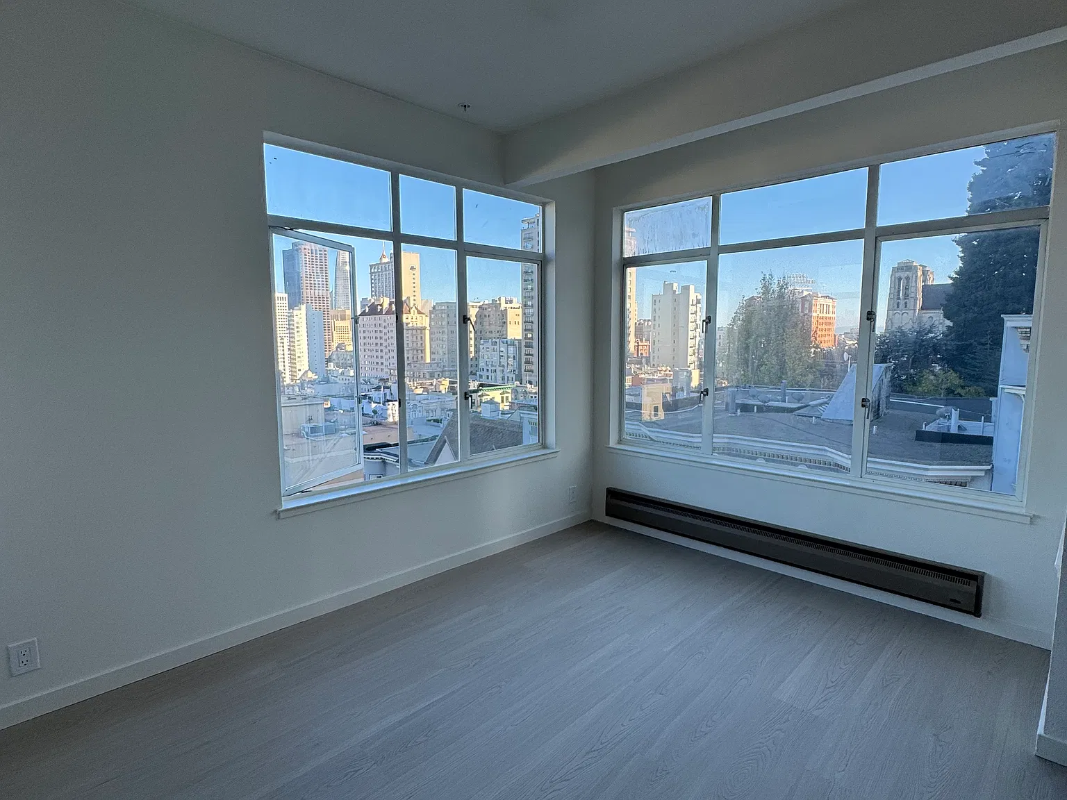 2 bed, 905 sqft, $10,495 — Photo 4