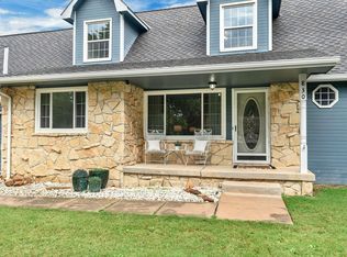 830 N Briarwood Rd, Derby, KS 67037