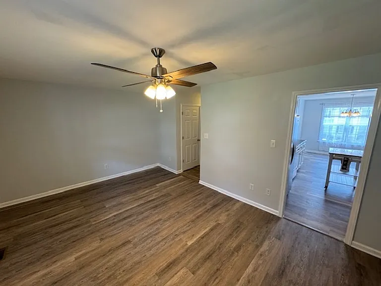 104 Piccadilly Ct — Photo 10
