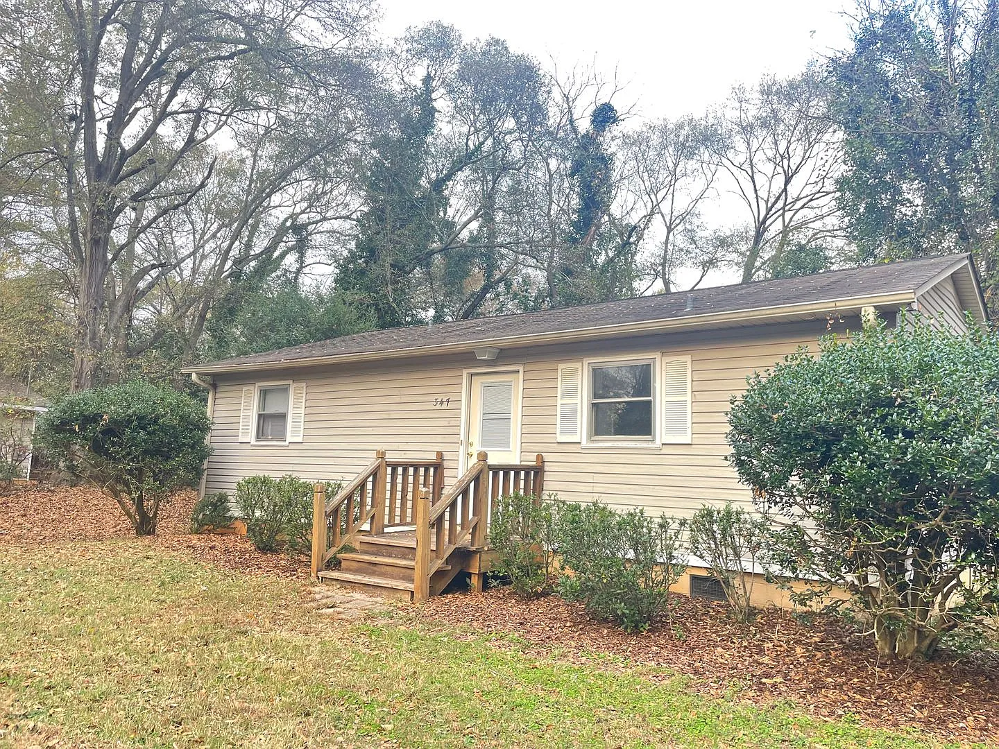 Lease Assignment Please Inquire! Cozy Normaltown Two Bedroom Home — Photo 2