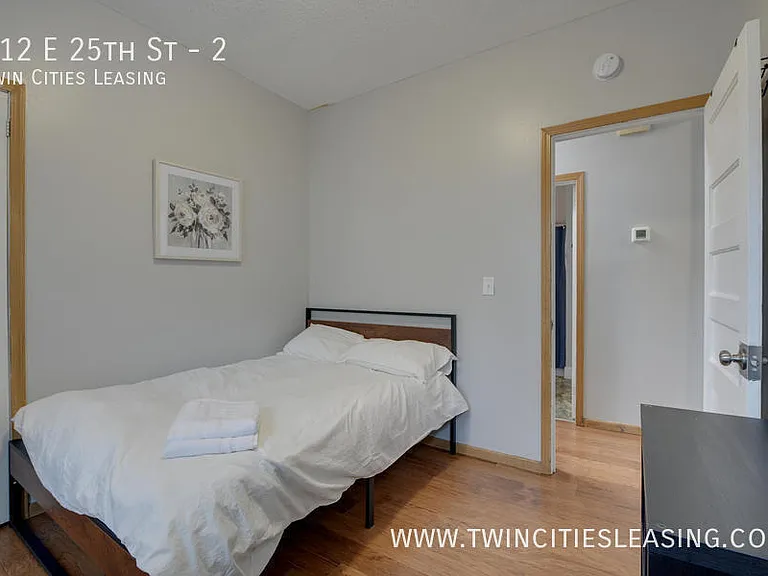 912 E 25th St #2 — Photo 14