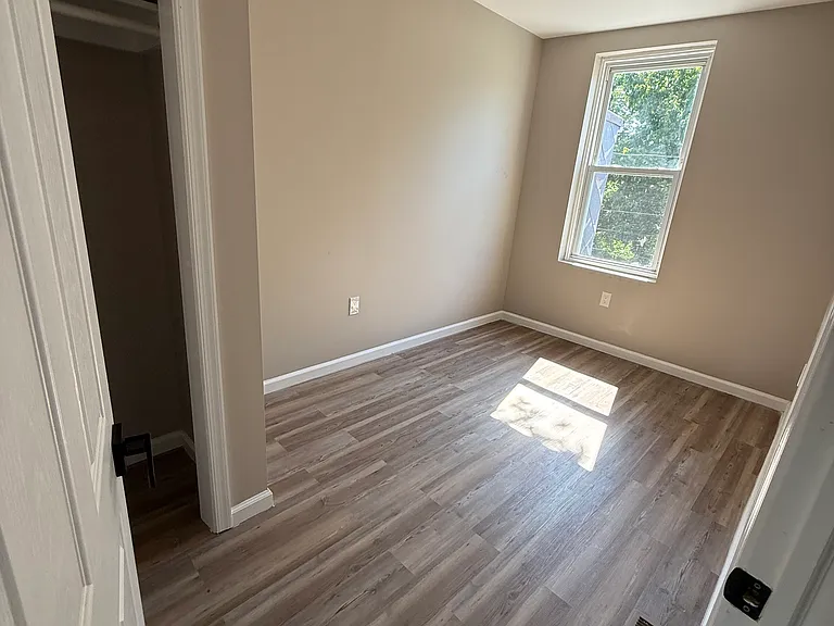 602 Denison St — Photo 8