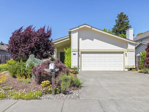1506 Cerro Sonoma Circle, Petaluma, CA 94954