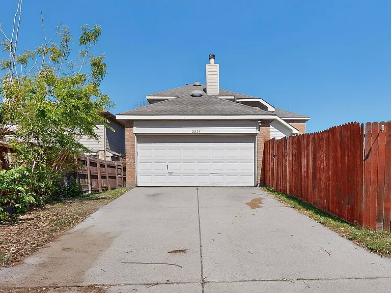 2023 Nottingham Pl — Photo 36