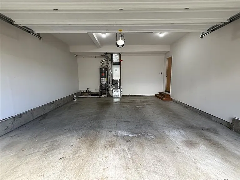 12556 NW Brimpton Ct — Photo 17