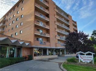 1480 Warren Rd APT 203, Lakewood, OH 44107