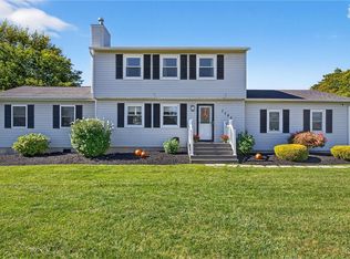 7385 Oakpost Rd, Liverpool, NY 13088