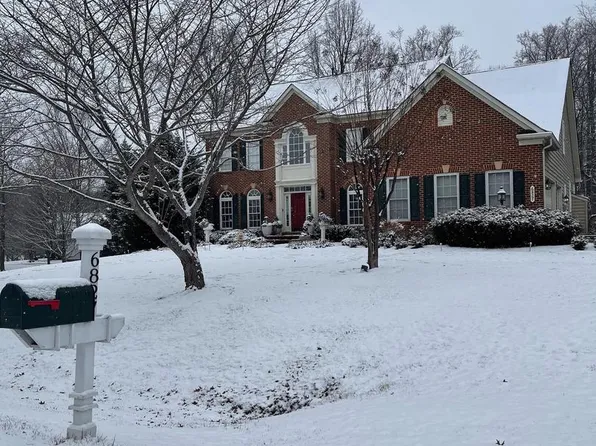 6827 Tanglewood Dr, Warrenton, VA 20187