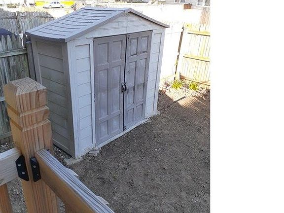 5th image of 8211 Tomlinson Ct