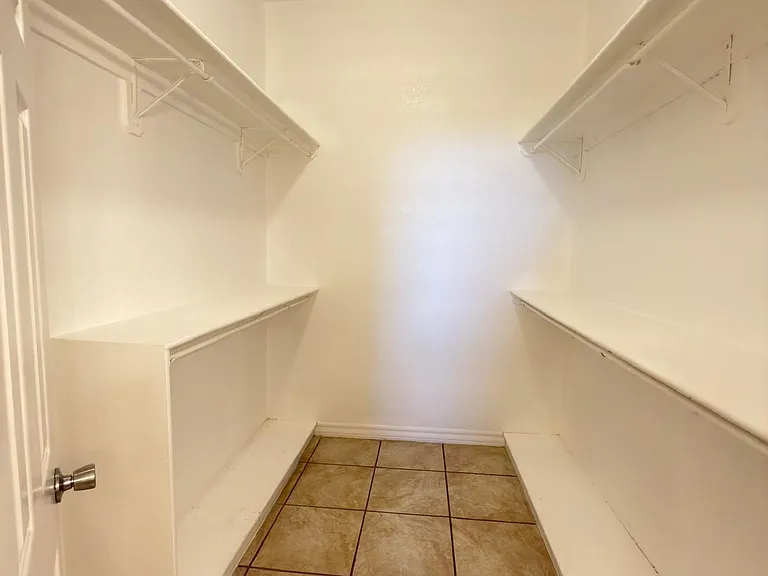5466 Buffalo Creek Dr — Photo 24