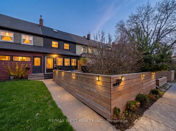 259 6th St, Toronto, ON M8V 3A8