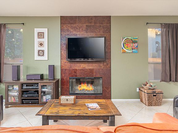 4th image of 7989 N Wildomar Dr