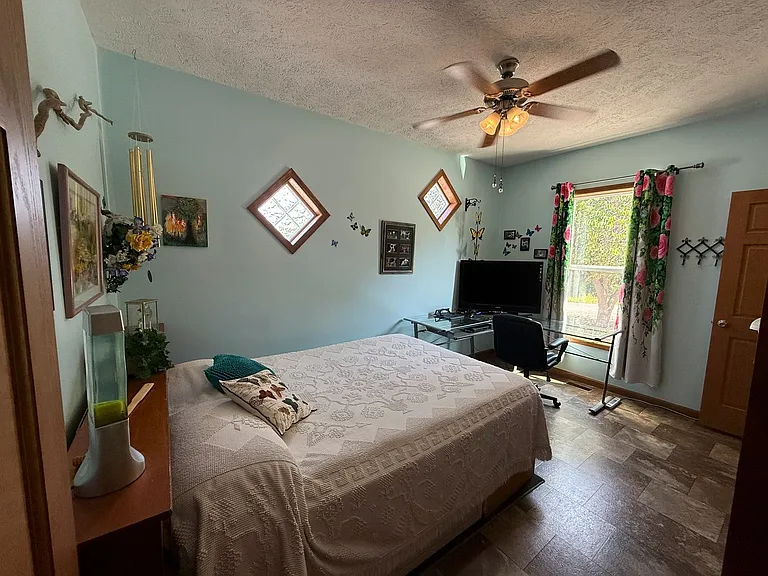 1630 Camp Hohn Dr — Photo 11
