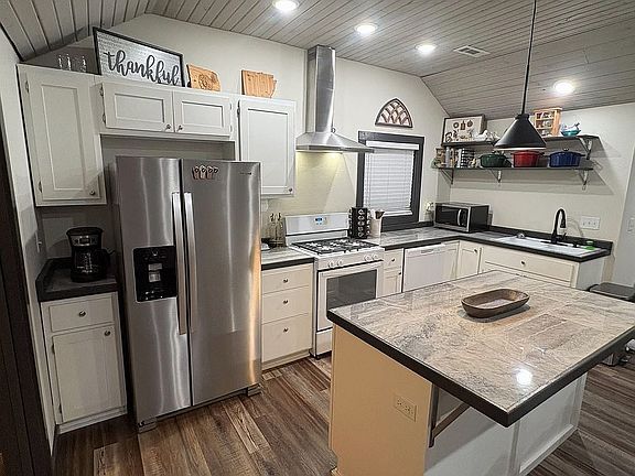 4th image of 1413 N Spring Rd