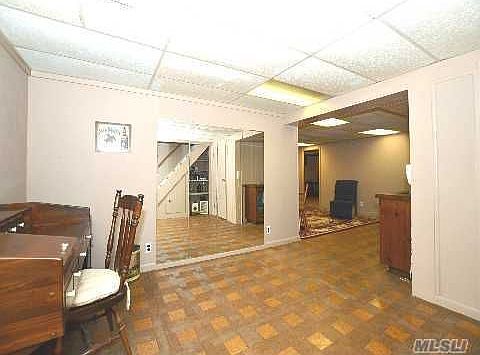 2nd image of 8 Norwalk Ln