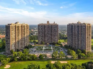 269-10 Grand Central Parkway 31B image 1 of 18