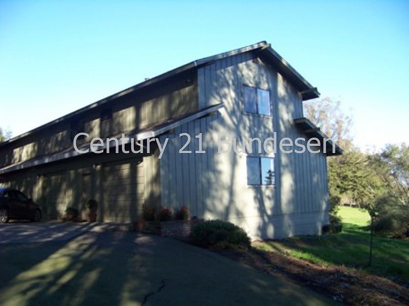 1st image of 290 Live Oak Dr