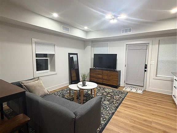 3rd image of 2342 Suncrest Ln NE