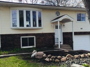 883 Pearl View Dr, Sauk Rapids, MN 56379