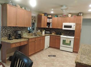 1622 N Flossmoor Rd, Fort Myers, FL 33919