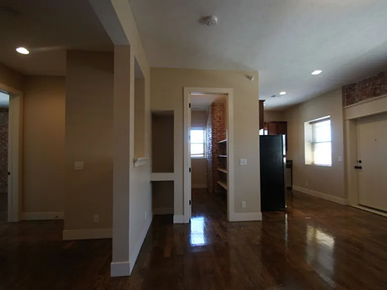 2934 Leavenworth St — Photo 43