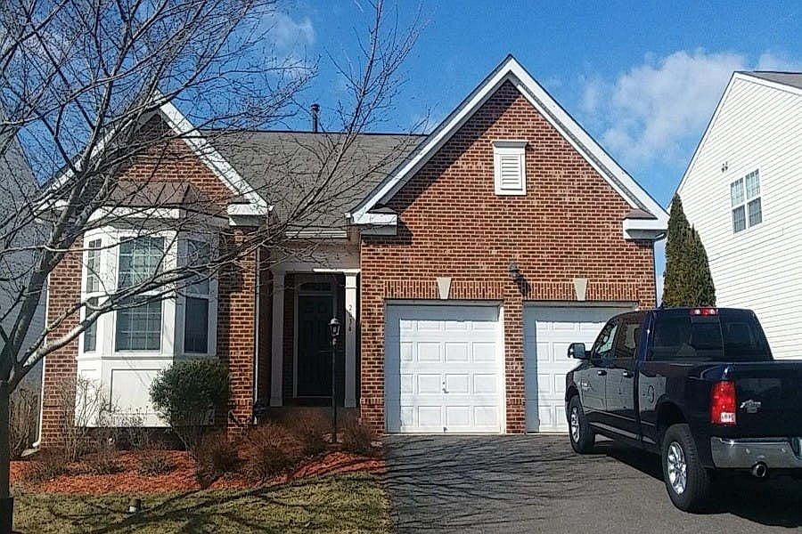 1st image of 2036 Chesterfield Rd