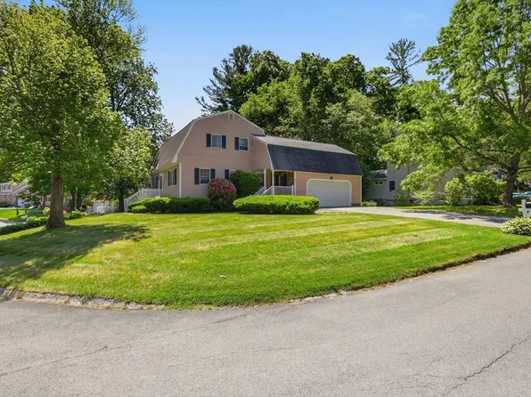 1 Alderbrook Ln, Methuen, MA 01844