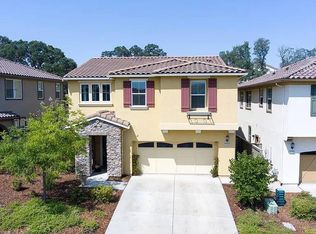 2145 Capri Dr, Roseville, CA 95661