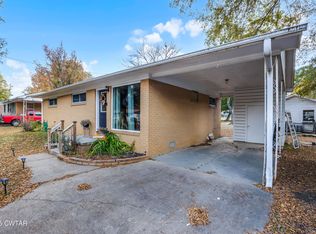 105 Lyndale St, Trenton, TN 38382