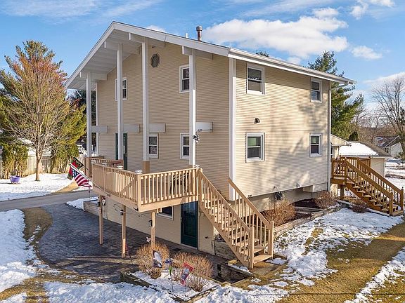 3rd image of W10707 Airport Drive