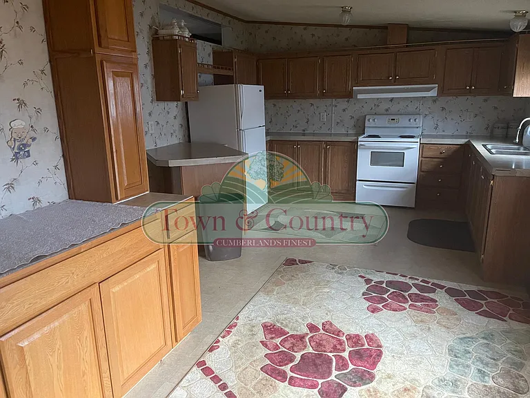 118 Hyndman Rd — Photo 4