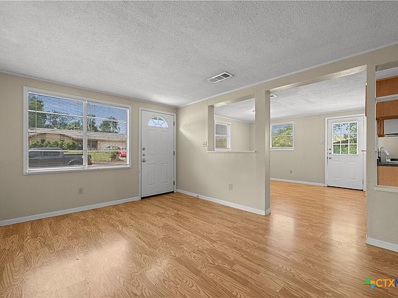 4th image of 103 E Mark Rd