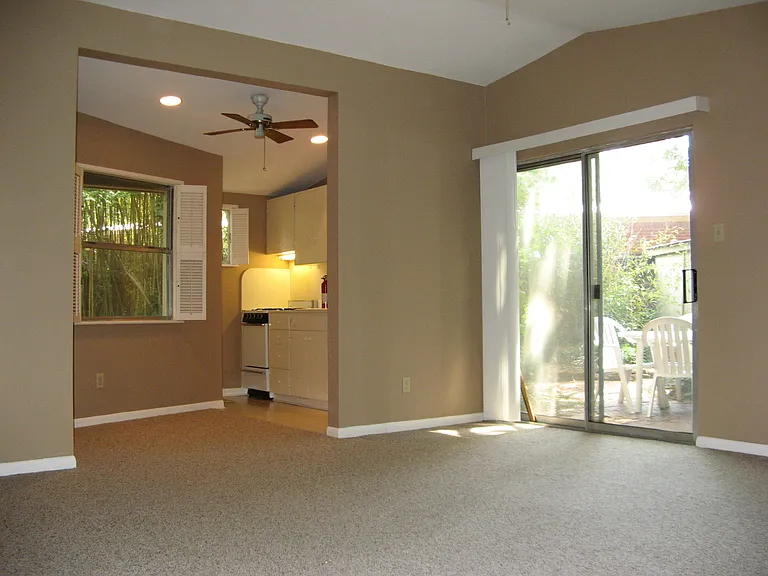 111 Alan A Dale Cir — Photo 11