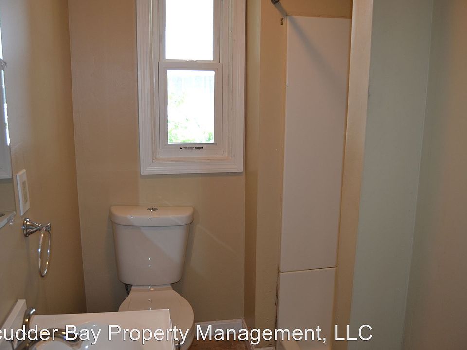 2nd image of 54 Fairlawn Ave #2