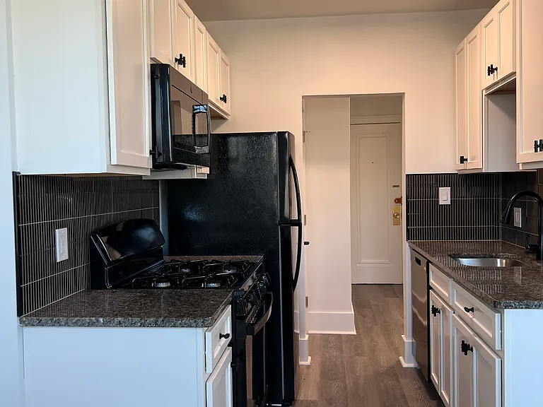 270 Keswick Ave — Photo 20