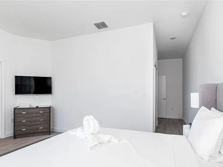 277 Famagusta Dr — Photo 8